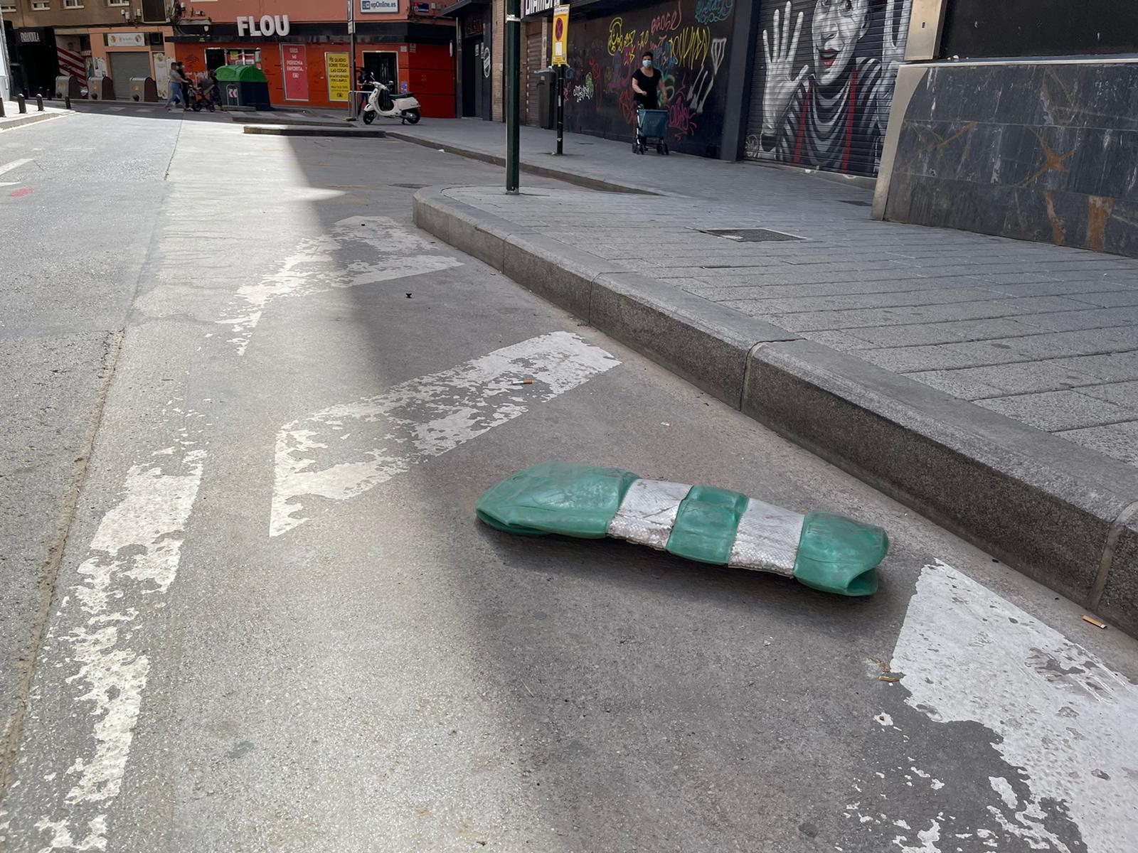 Rotura de pivotes en la calle Enrique Villar