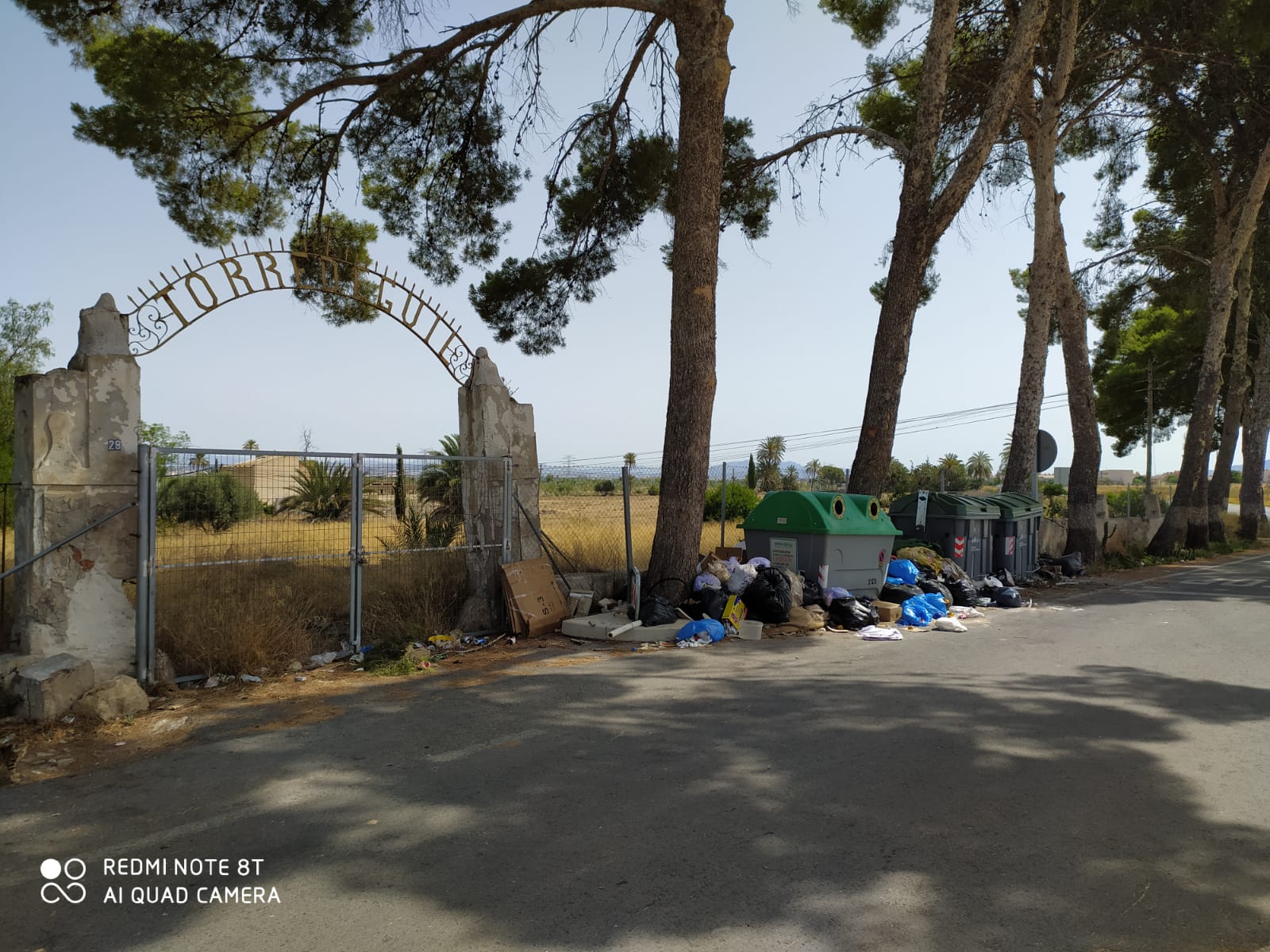 Acumulación de basura en Torre Guil