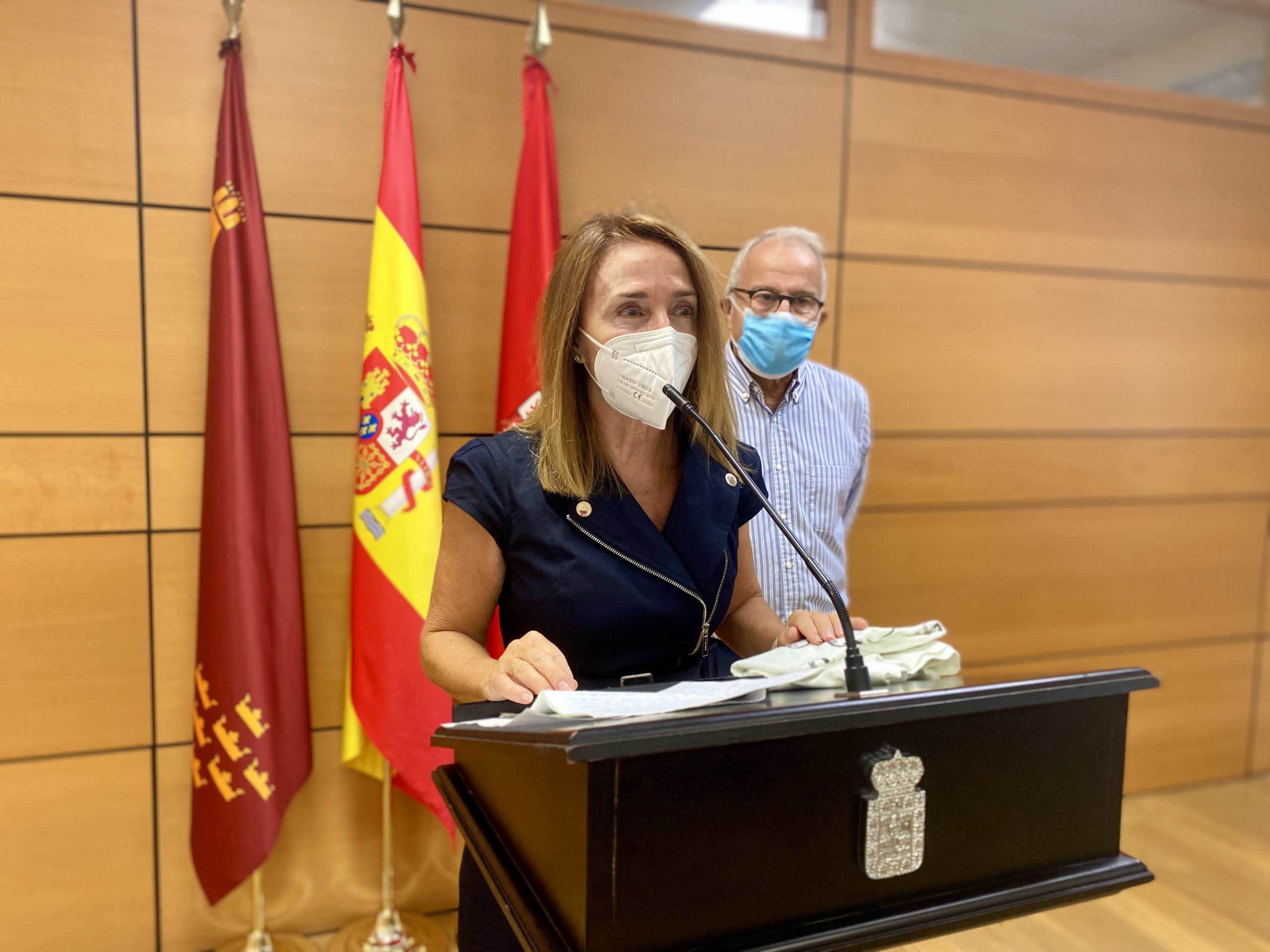 Los colegios arrancan el curso con amianto en las aulas por la inacción del PSOE