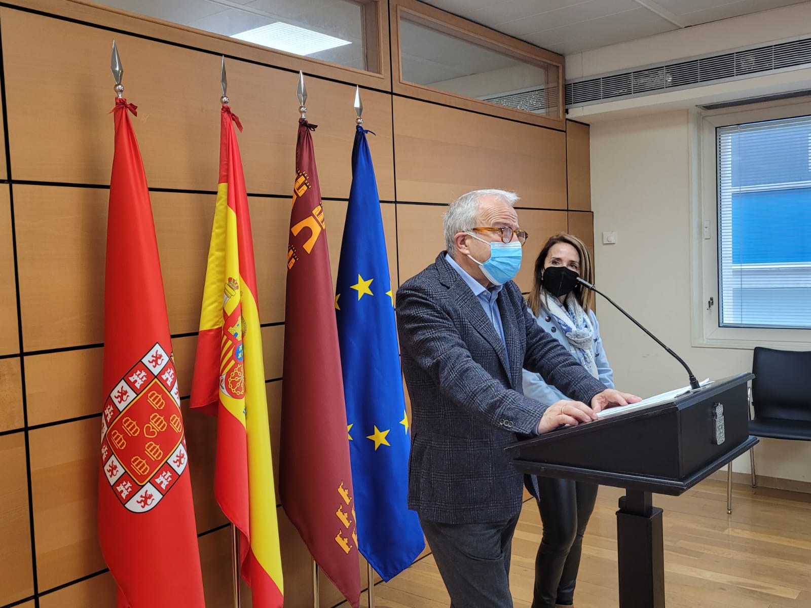 El PP propone el arreglo y mejora inmediata de los colegios y pabellones municipales dañados por las goteras