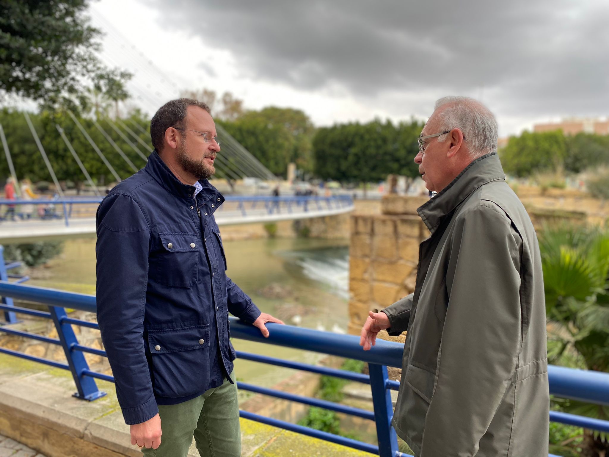 Los murcianos exigen sacar del actual estado de abandono el entorno de Murcia Río y retomar el proyecto