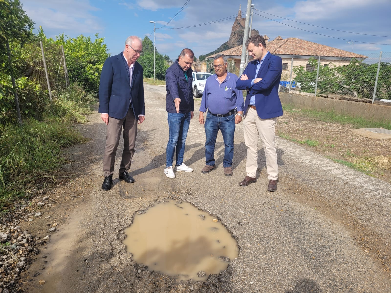 Solo en la pedanía de Monteagudo la coalición de izquierdas deja sin tapar medio centenar de baches