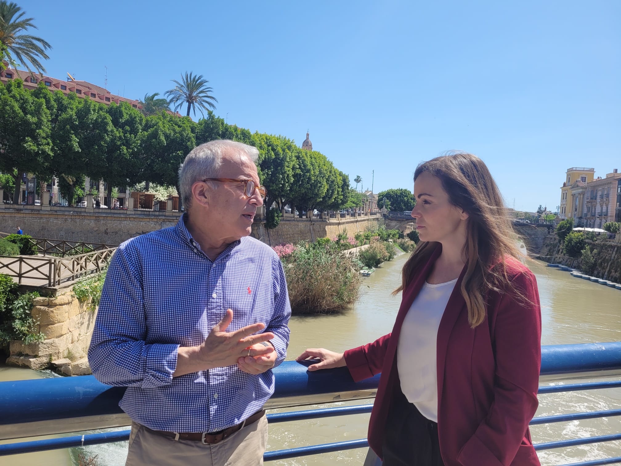 Quejas vecinales por la proliferación de mosquitos ante la pasividad de los socialistas