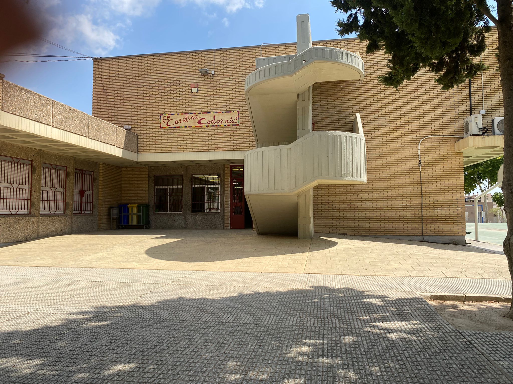 El colegio Carolina Codorníu quedará libre de fibrocemento gracias a la gestión del PP