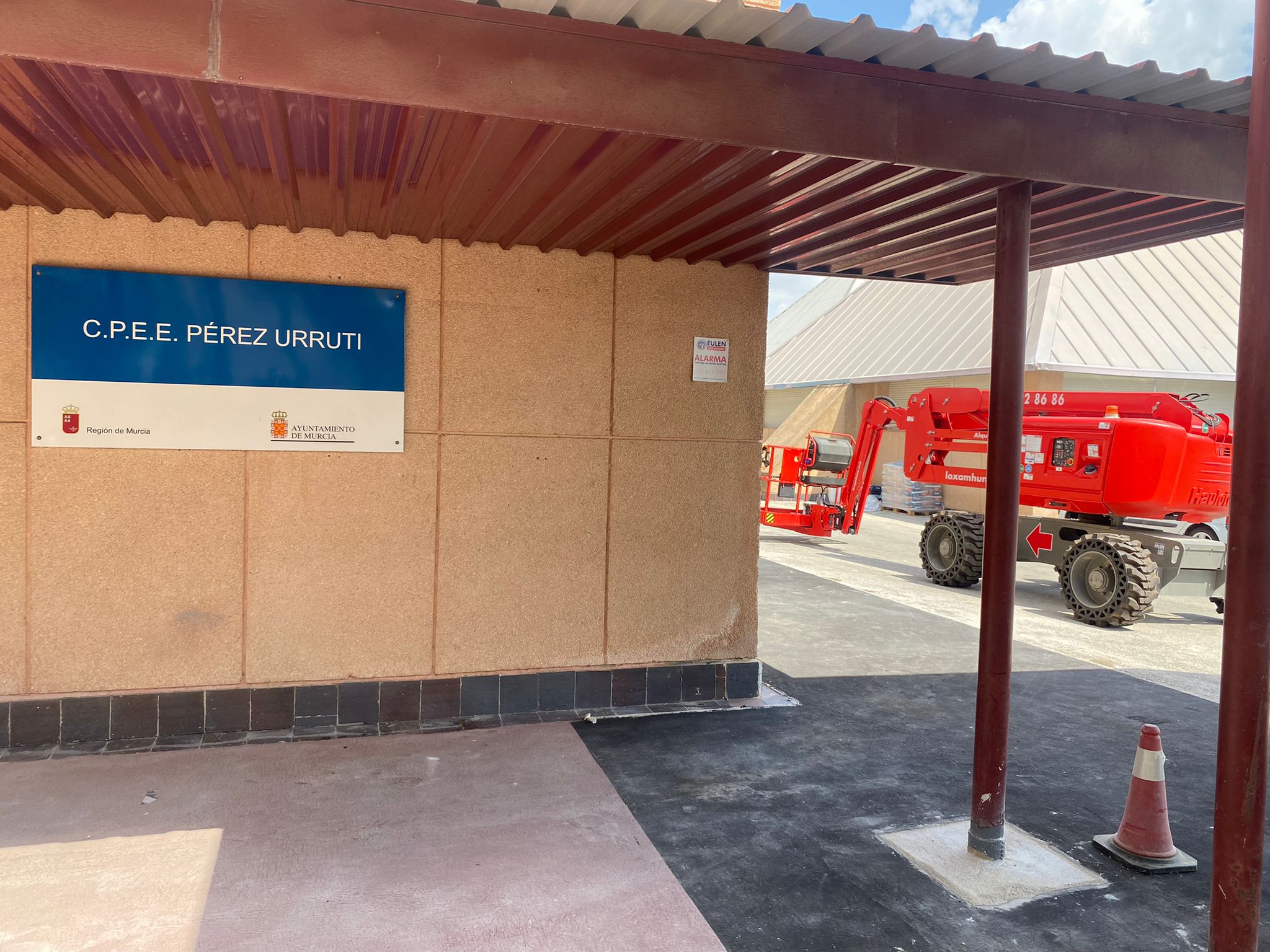 Las obras en el colegio Pérez Urruti de Churra empiezan con un año de retraso por culpa de la parálisis del PSOE