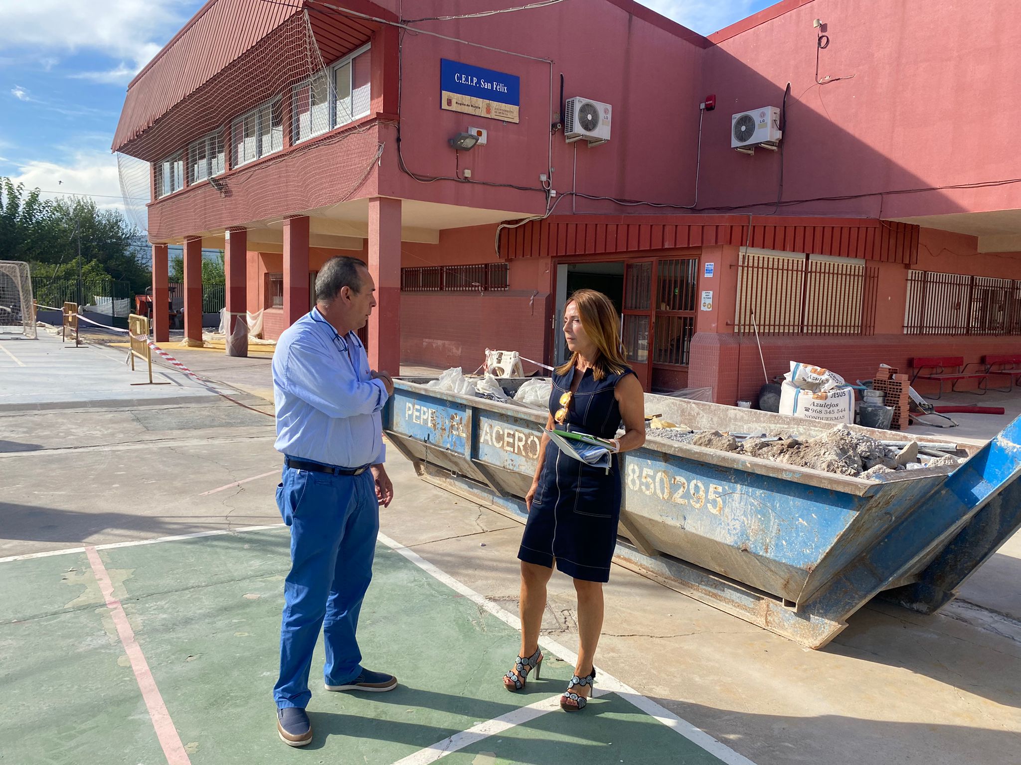 Los escolares comienzan el curso conviviendo con obras del Ayuntamiento