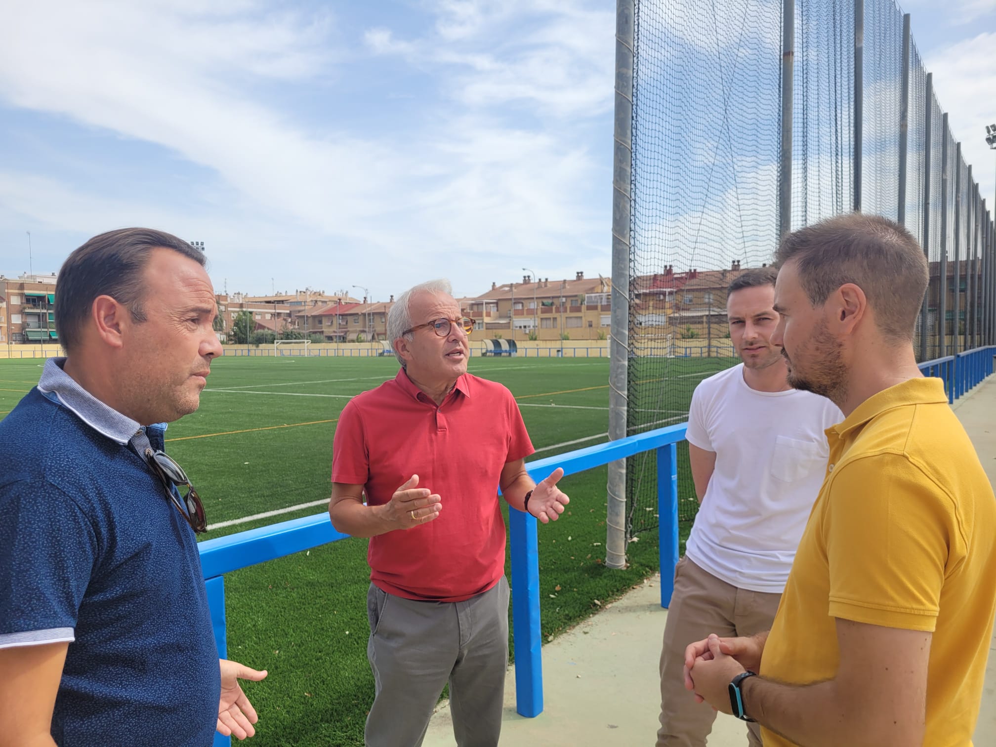 El PSOE llega tarde una vez más retrasando la apertura del nuevo campo de fútbol de El Palmar por su dejadez